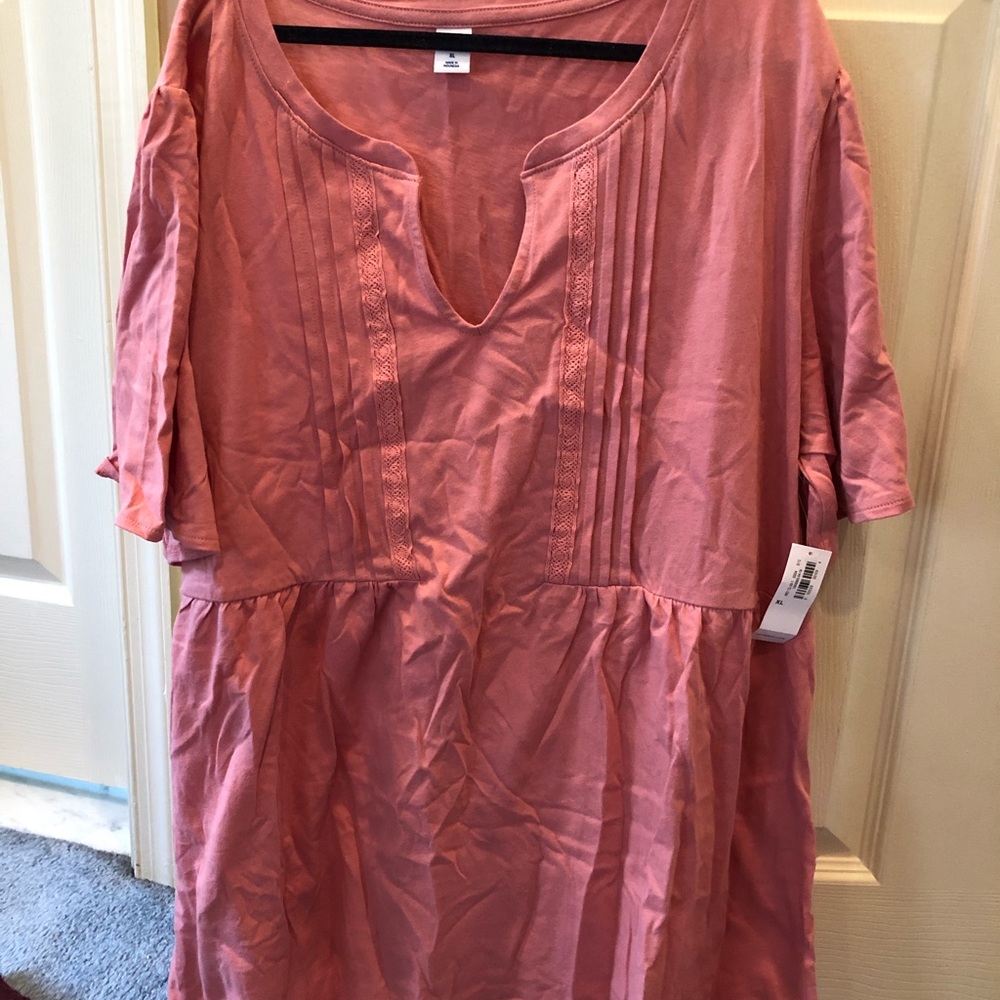 Old Navy short sleeve blush pink maternity top